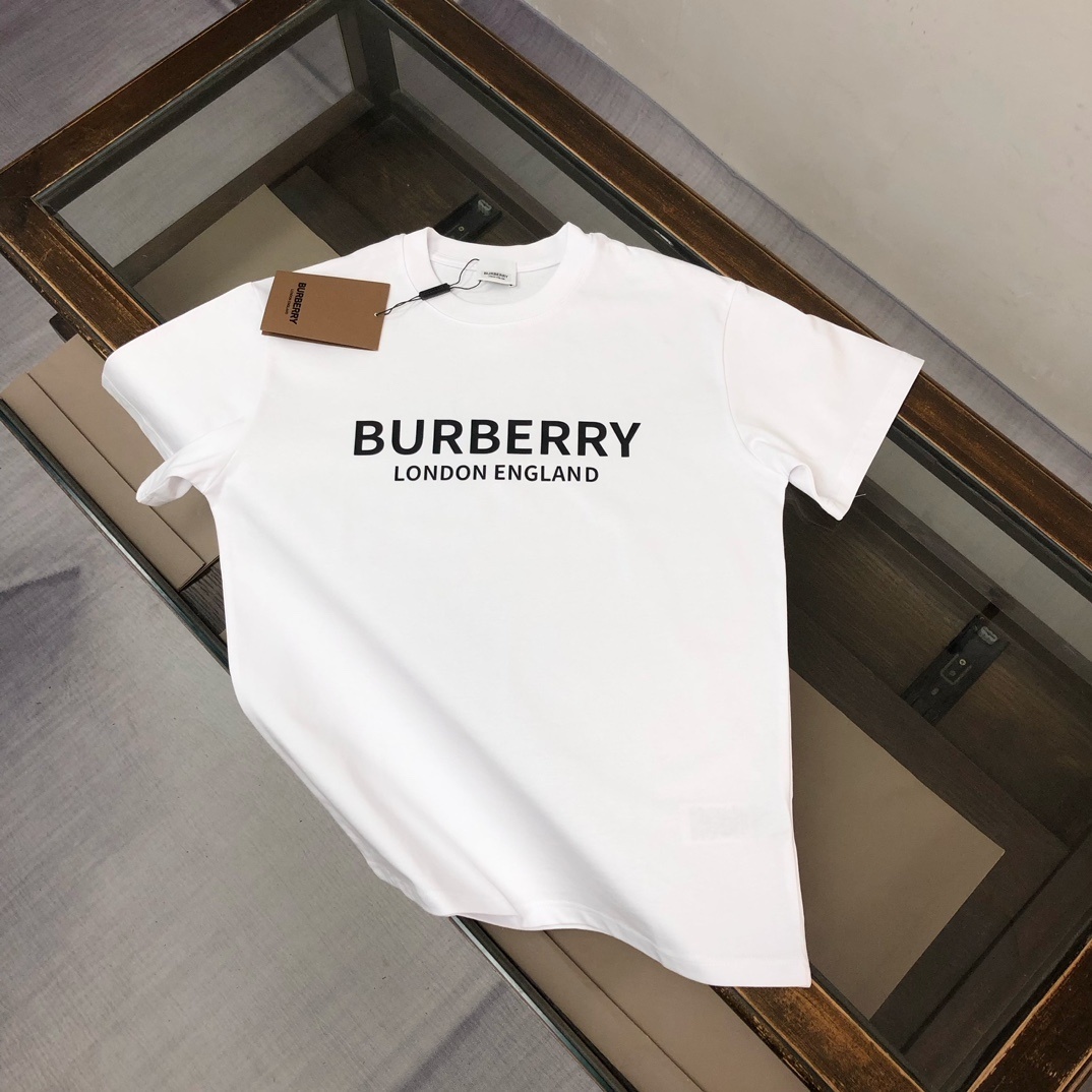 Burberry white cotton Logo Print T-shirt.