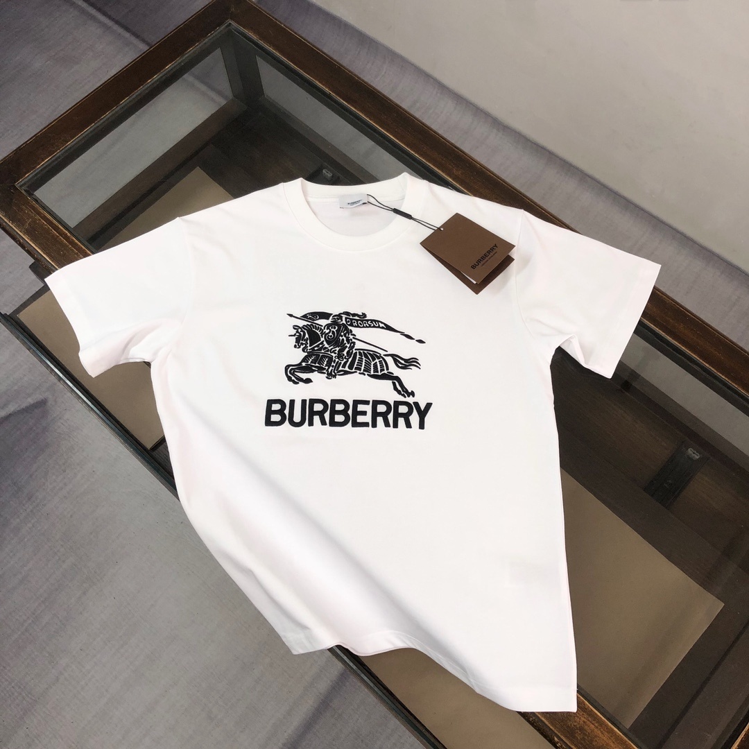 Burberry EKD Stretch Cotton T-shirt with the logo and Equestrian Knight Design print on the front