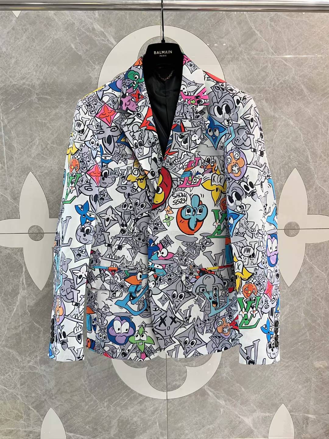 LV OppoSuits SpongeBob Frenzy two-piece suit and tie set jacket