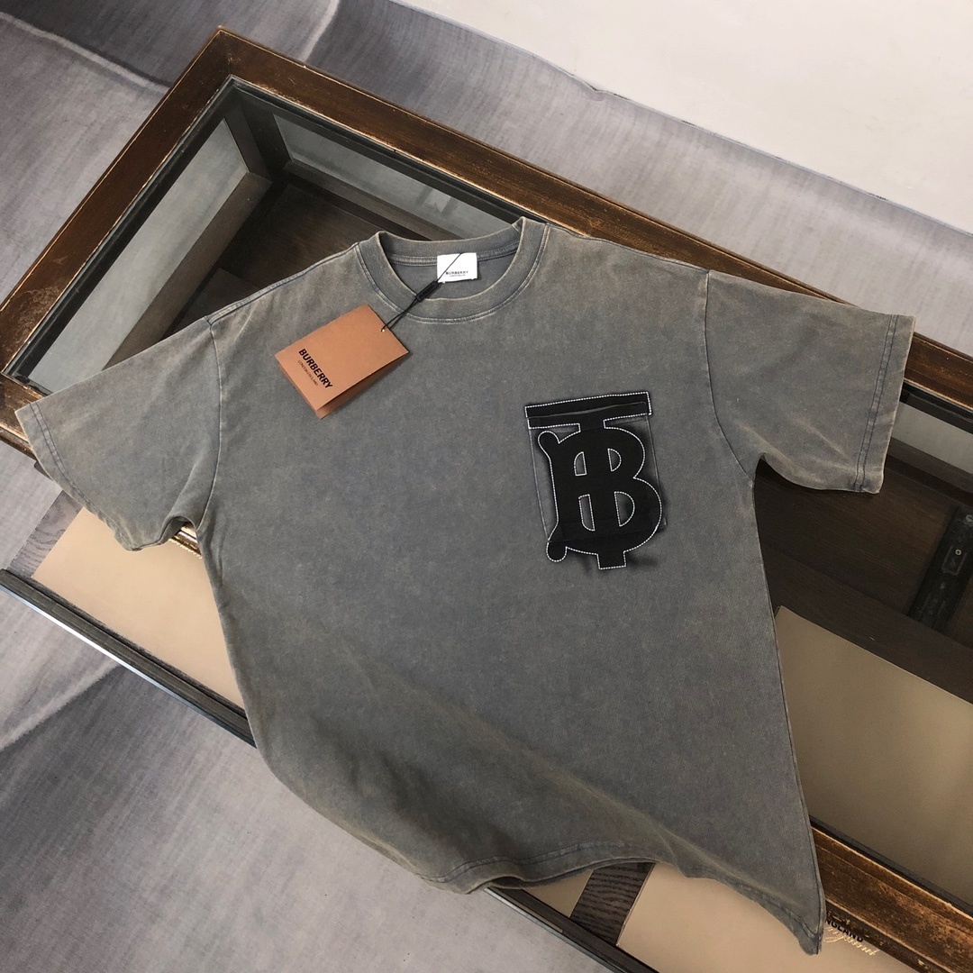 Burberry TB Logo Pocket T-Shirt in a grey