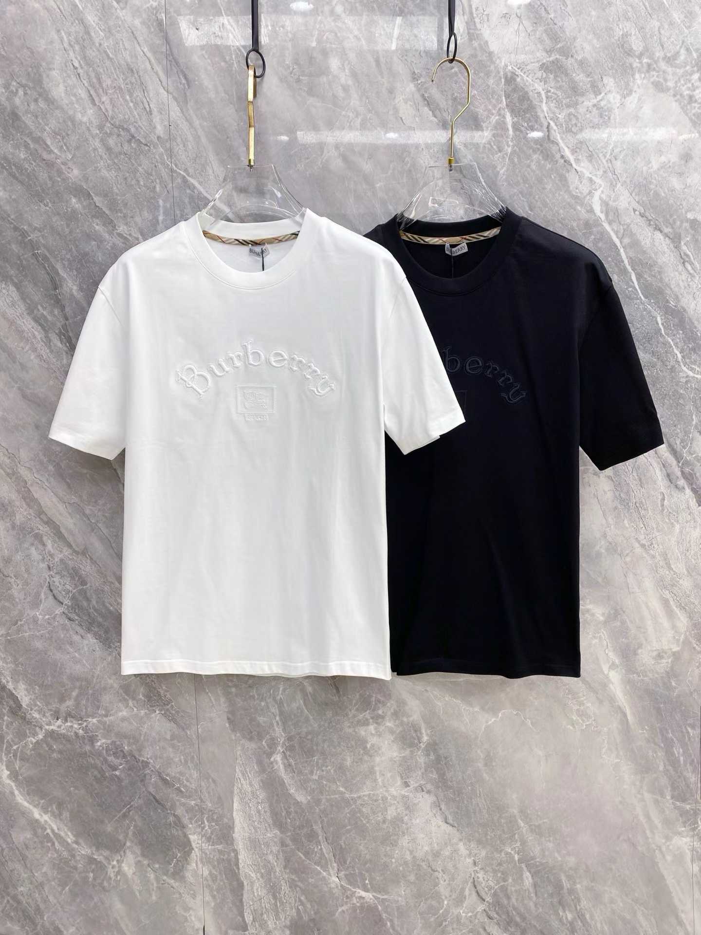 Burberry Gothic Logo Cotton T-shirts in white and black