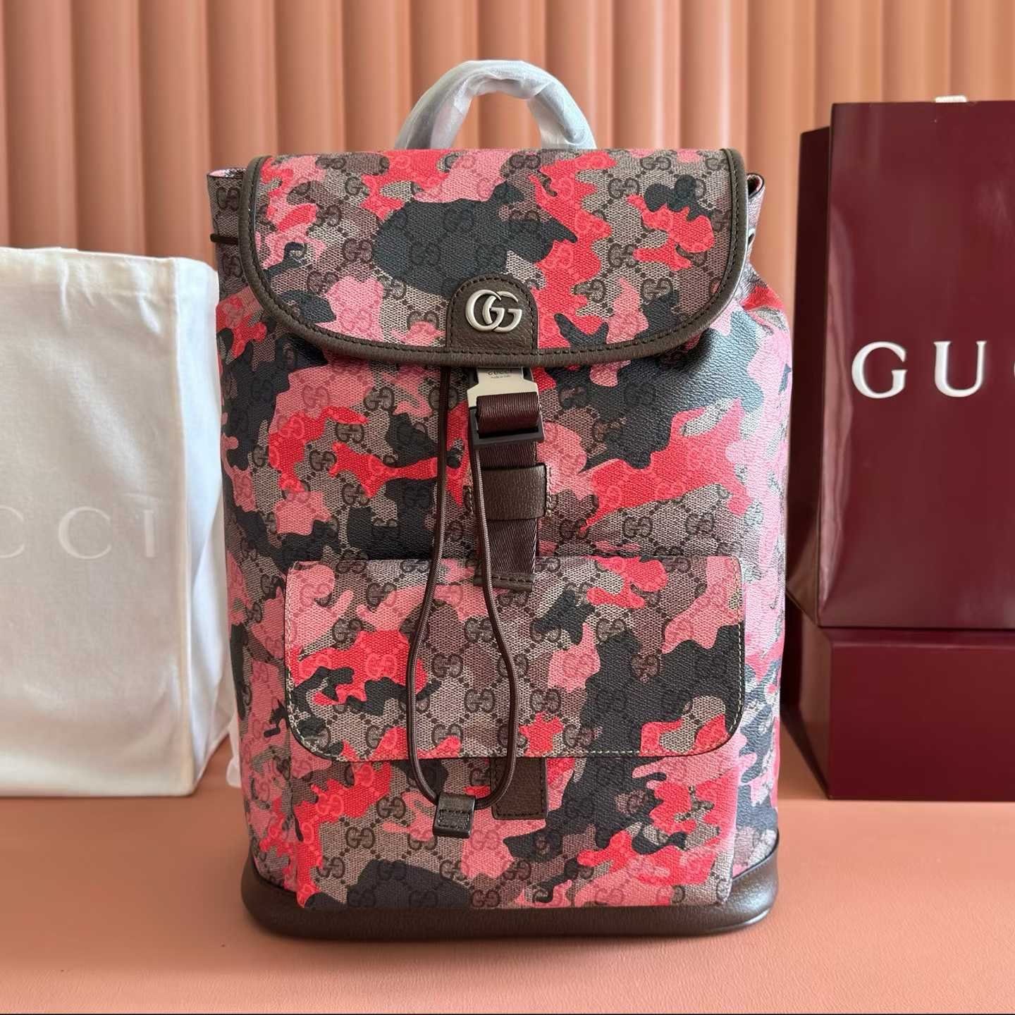 Gucci GG small backpack in pink and red camouflage