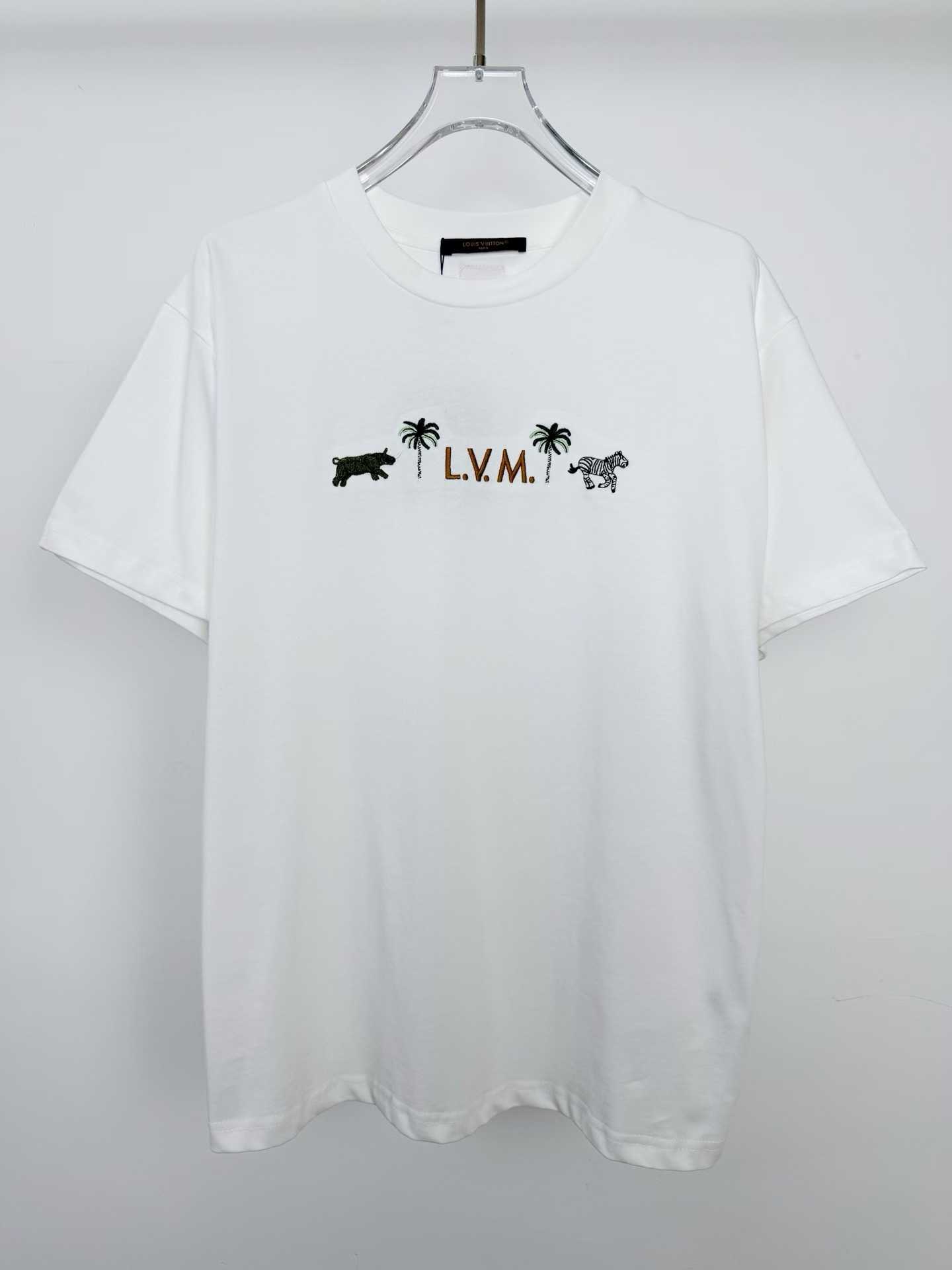 LV x The Darjeeling Limited Embroidered Short-Sleeved Crewneck in milky white organic cotton.
