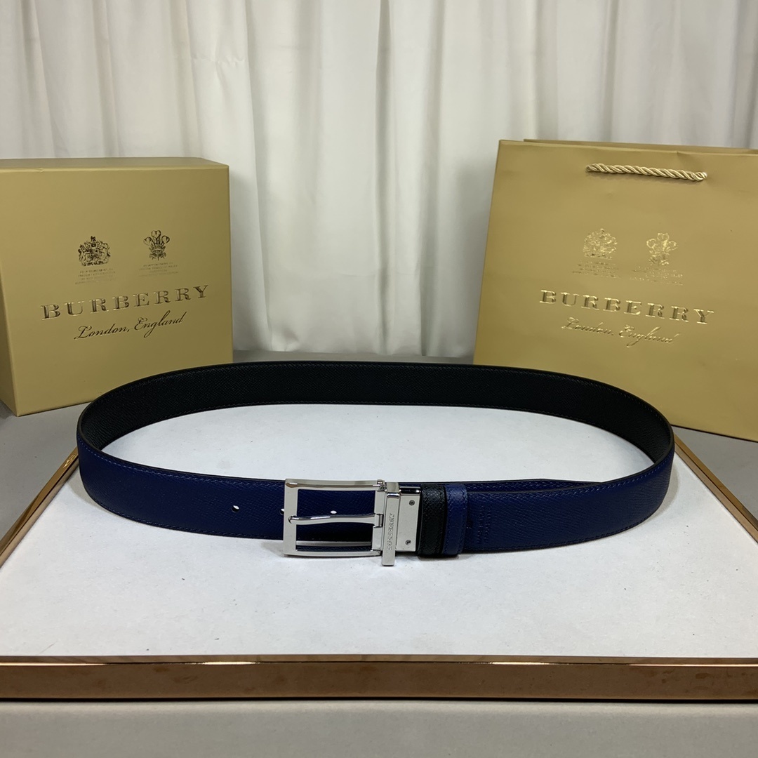 Burberry  Reversible Grainy Leather Belt in navy blue and black.