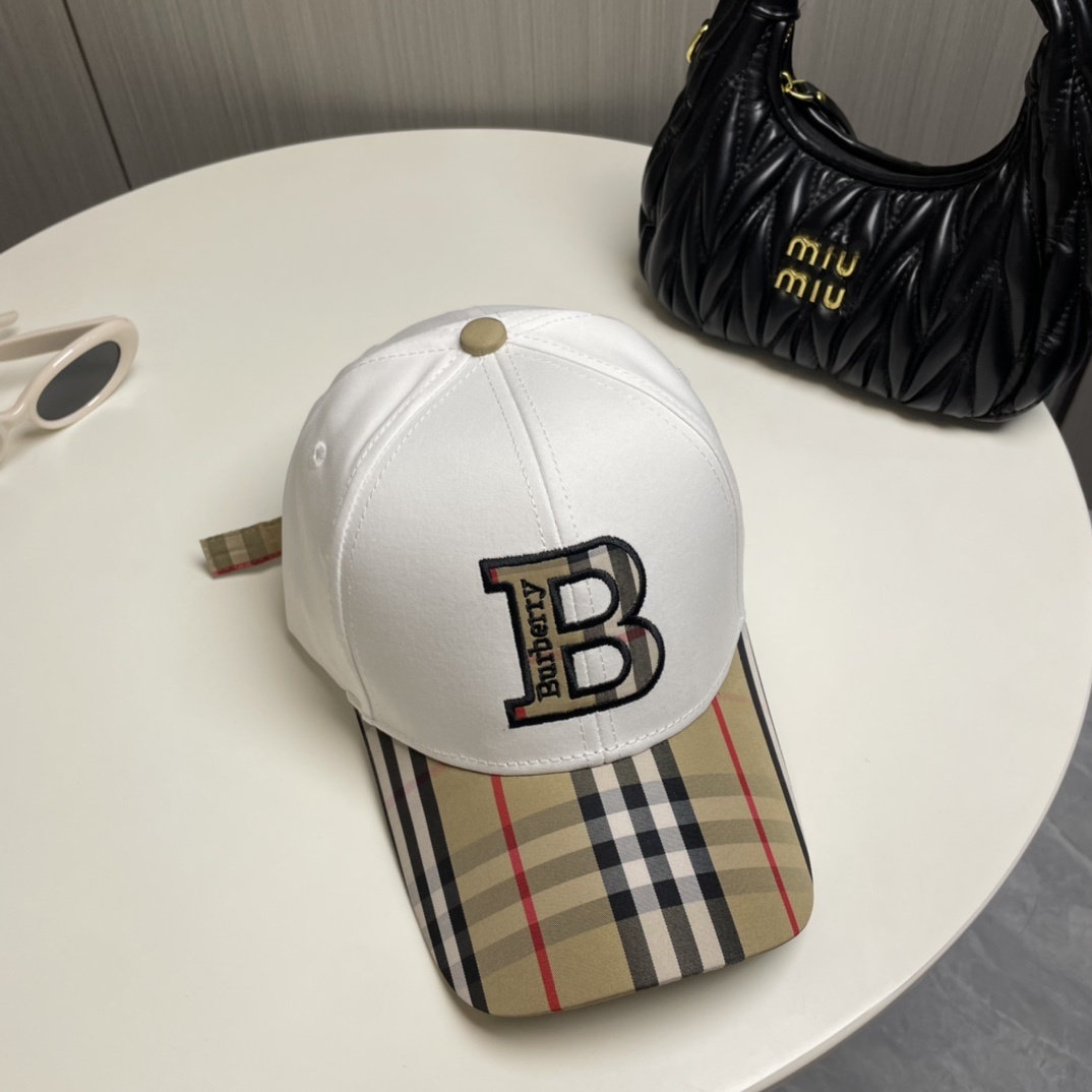 Burberry Check Cotton Baseball Cap in white and beige cotton with an embroidered 'B' logo.