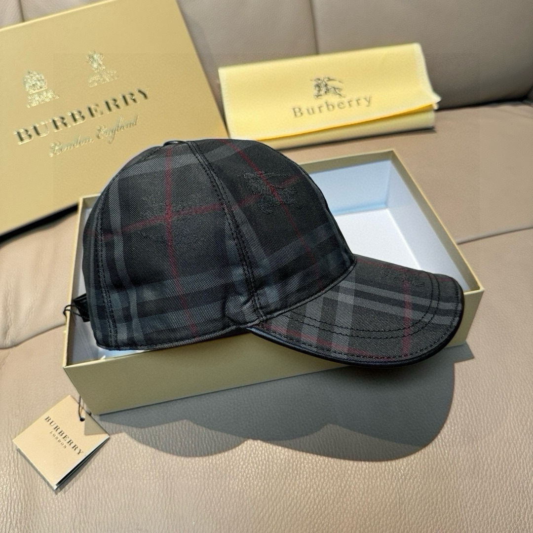 Burberry Vintage Check cotton baseball cap in charcoal check.
