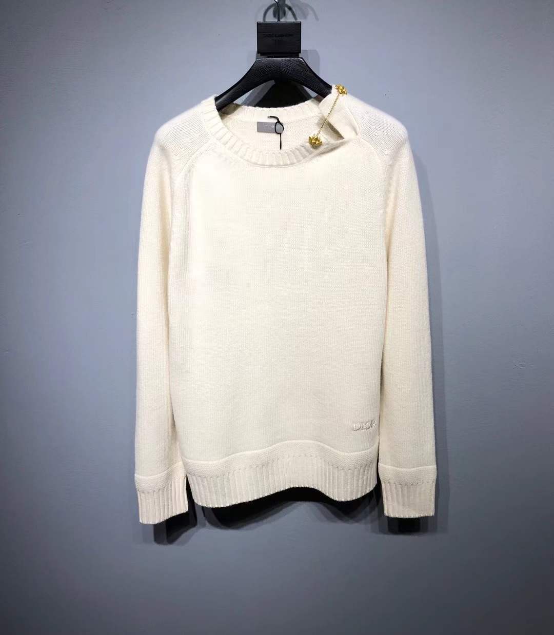 Dior high-quality wool sweater with a beehive accent