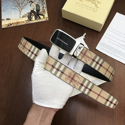 Burberry Reversible Check TB Belt in archive beige with a gold-plated Thomas Burberry Monogram plaque buckle