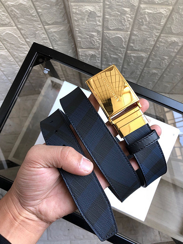 Burberry reversible belt with a gold-tone buckle