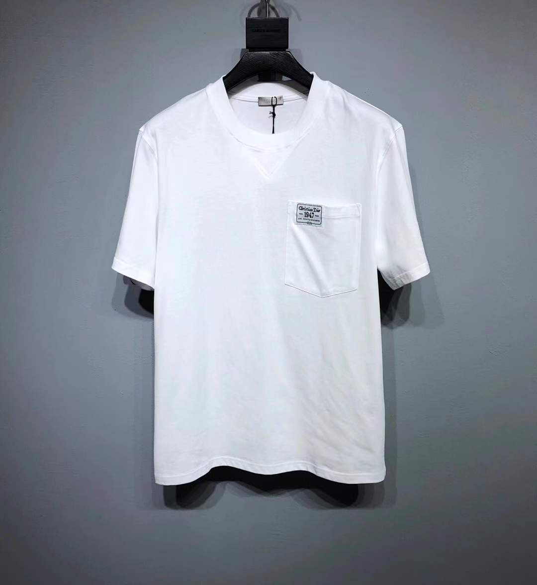 Dior Relaxed-Fit CD 1947 T-Shirt in white cotton with a chest patch pocket