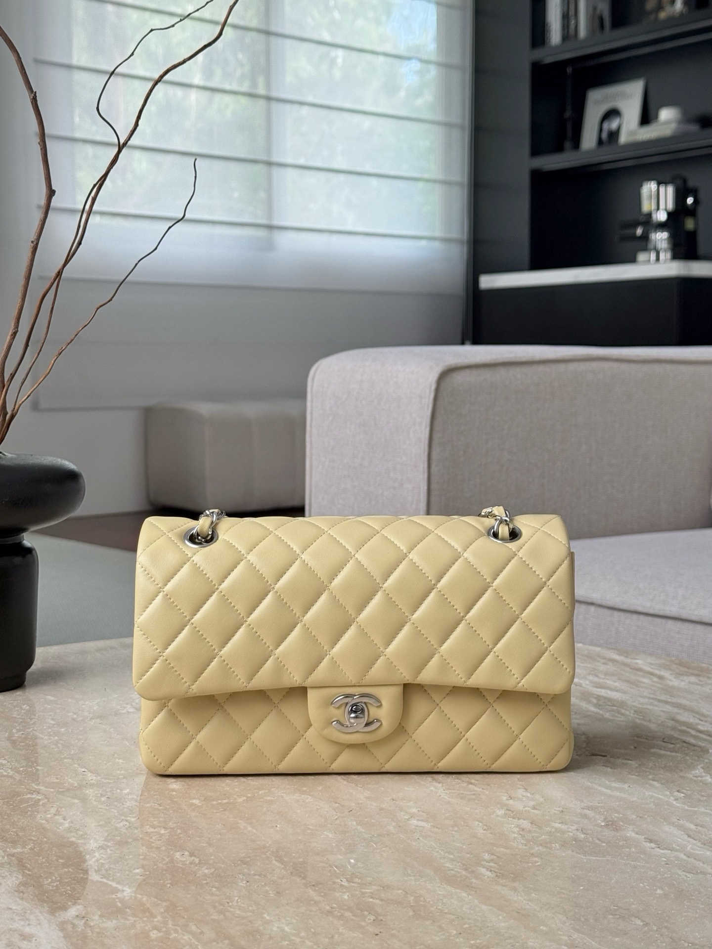 Chanel CF Bags Code 10494 CF25CM Lambskin Size 25×15.5x6cm