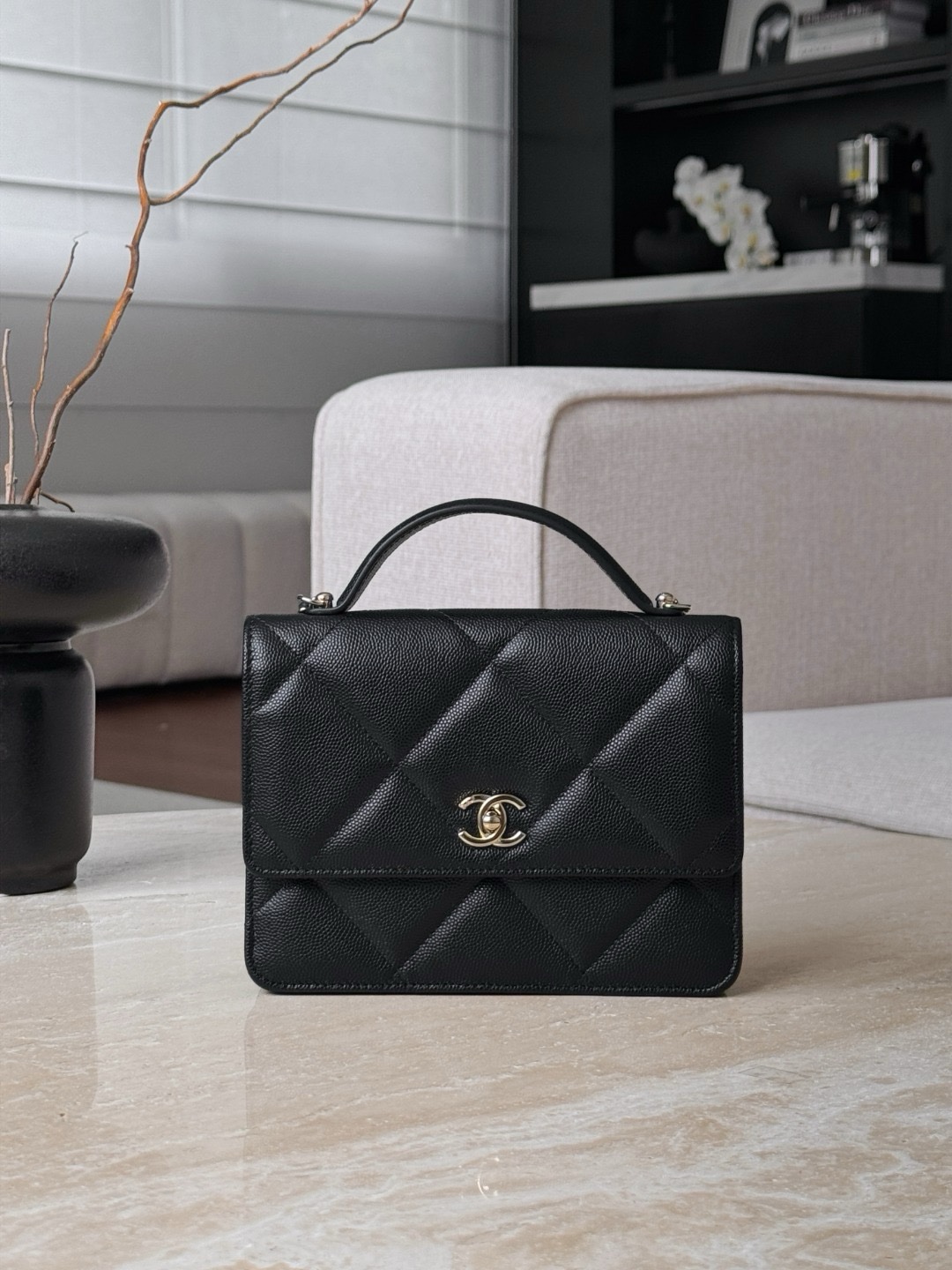 Chanel Bags Code 10448 25K Size 18x5x14cm