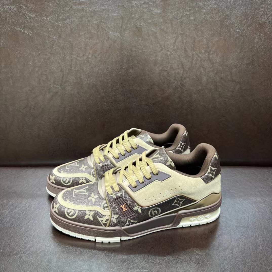 LV Trainer sneaker in calf leather and Monogram denim