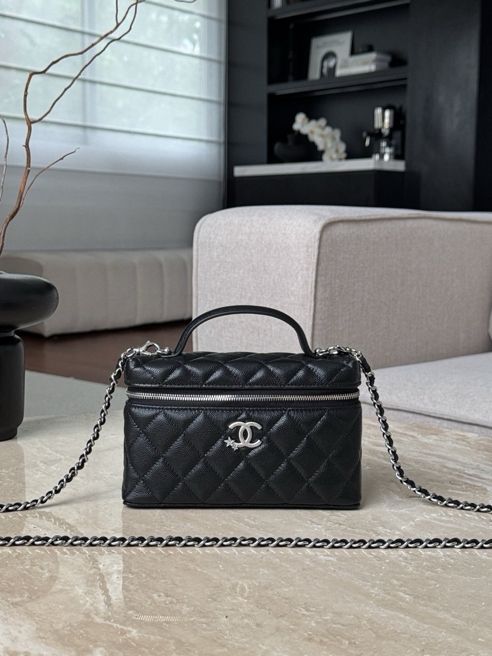 Chanel Long Vanity with Chain in shiny black grained calfskin with silver-tone hardware.  19.5x17x5cm