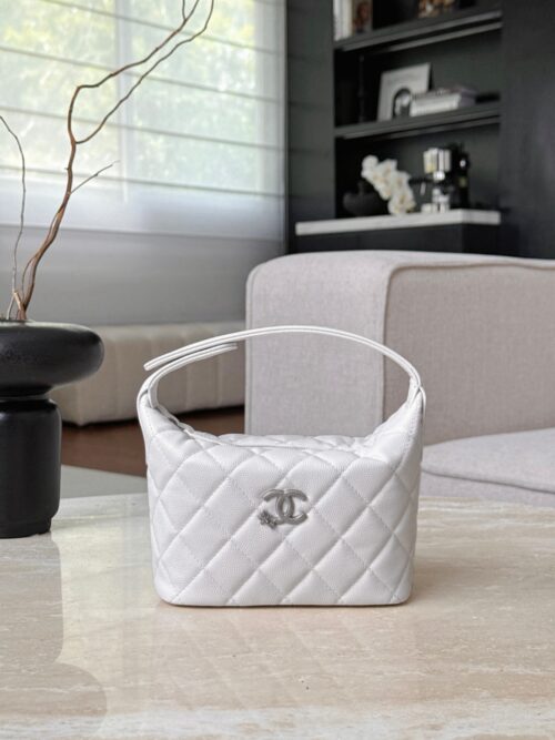 Chanel Bags Code 10381 25B Size 21.5x19x7.5cm