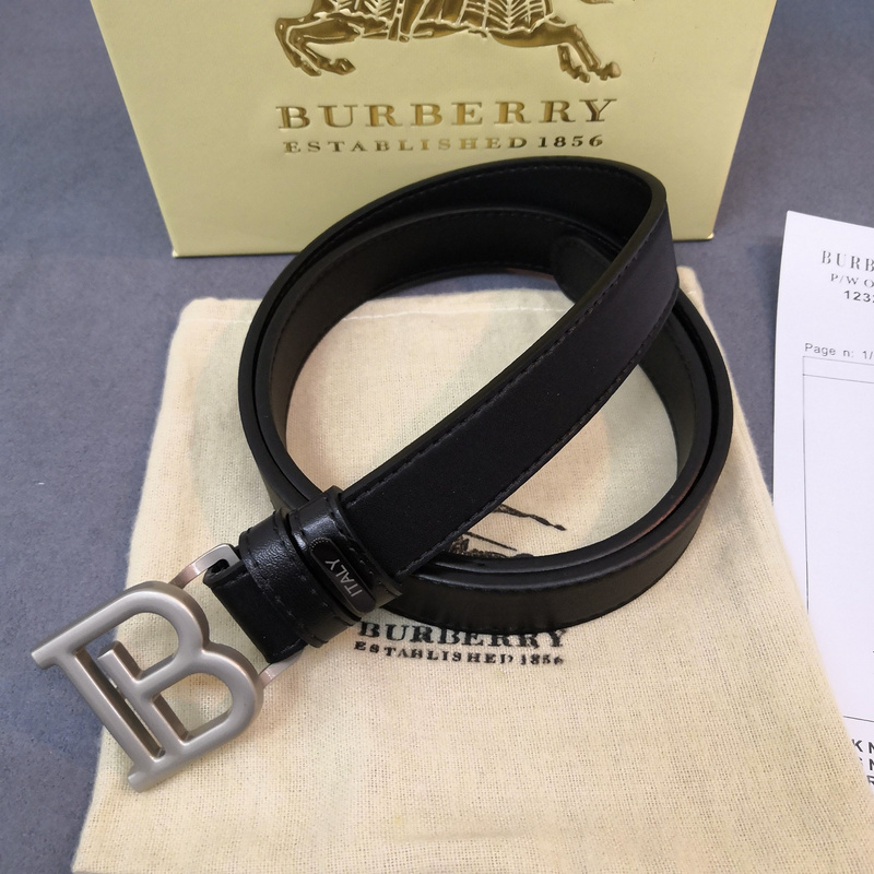 Burberry Monogram Plaque or TB Buckle reversible leather belt black