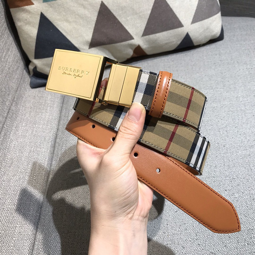 Burberry Reversible Check and Leather Belt with a gold-plated B-cut buckle
