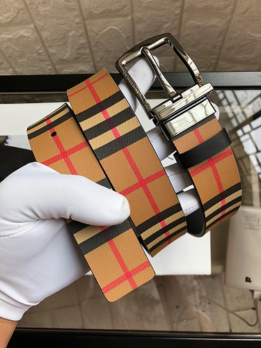 Burberry reversible vintage check and leather belt