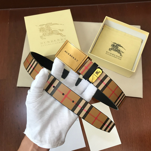 Burberry Reversible Check TB Belt in archive beige and gold-plated hardware, made from polyurethane, polyester, cotton, and acrylic with a leather reverse