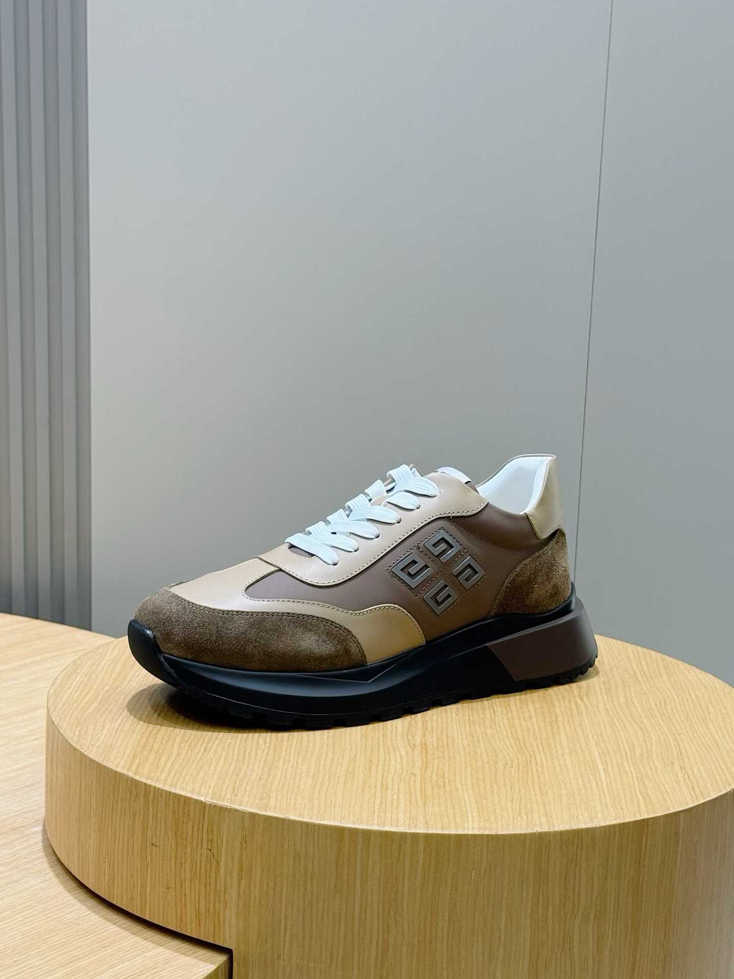 Givenchy low-top sneakers in beige and brown leather and suede with a ridged rubber sole