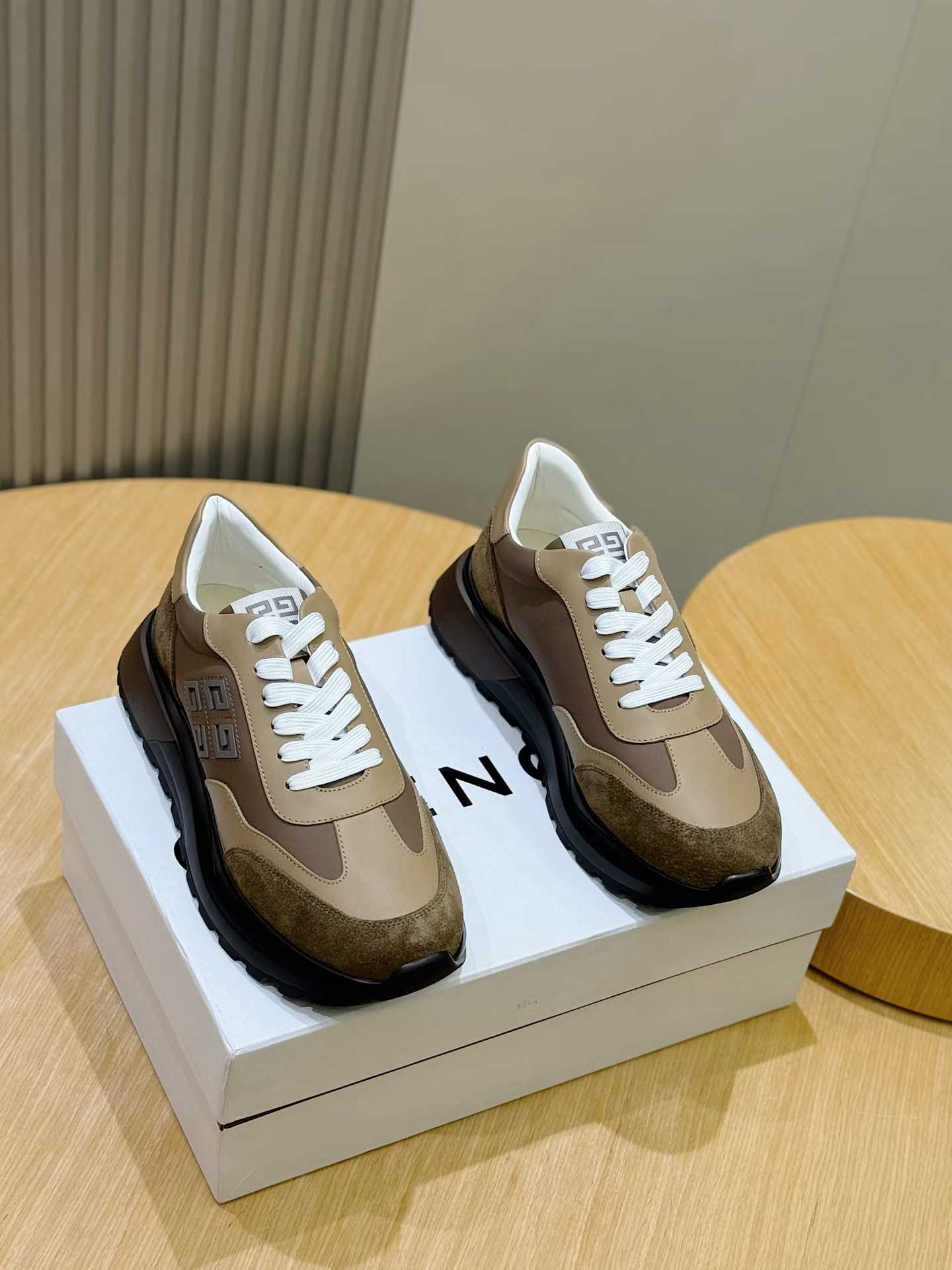 Givenchy low-top sneakers in beige and brown leather and suede with a ridged rubber sole