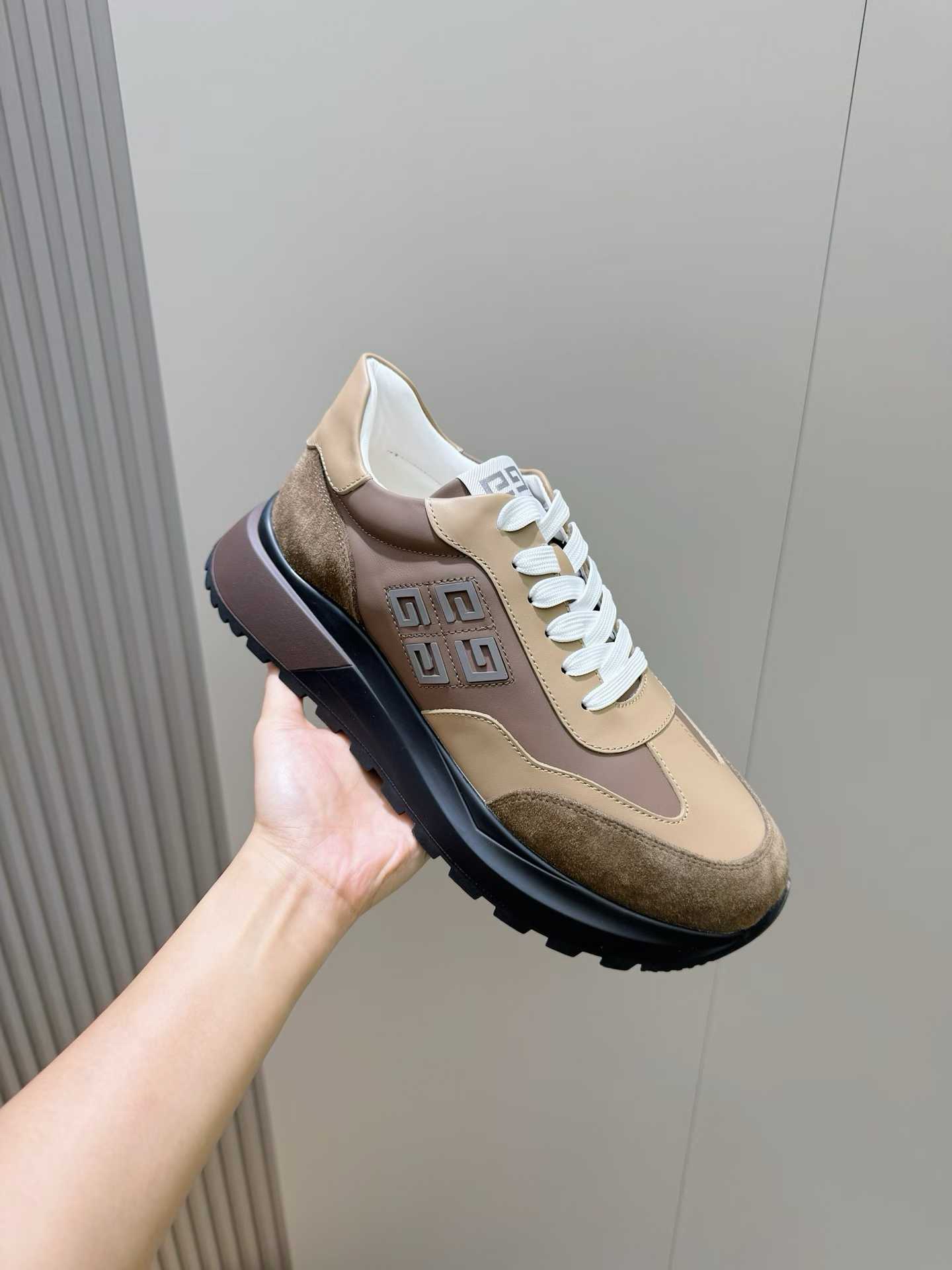 Givenchy low-top sneakers in beige and brown leather and suede with a ridged rubber sole