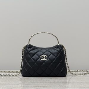 Chanel top handle chain hobo bag likely in a caviar leather Code 10320 25S Size 14.5×18.5x7cm
