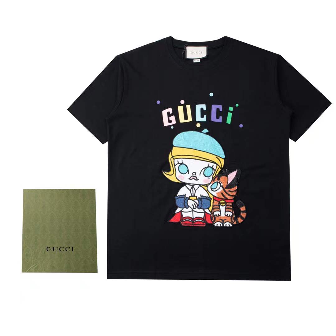 Gucci T-shirt with a graphic print featuring a character and a cat