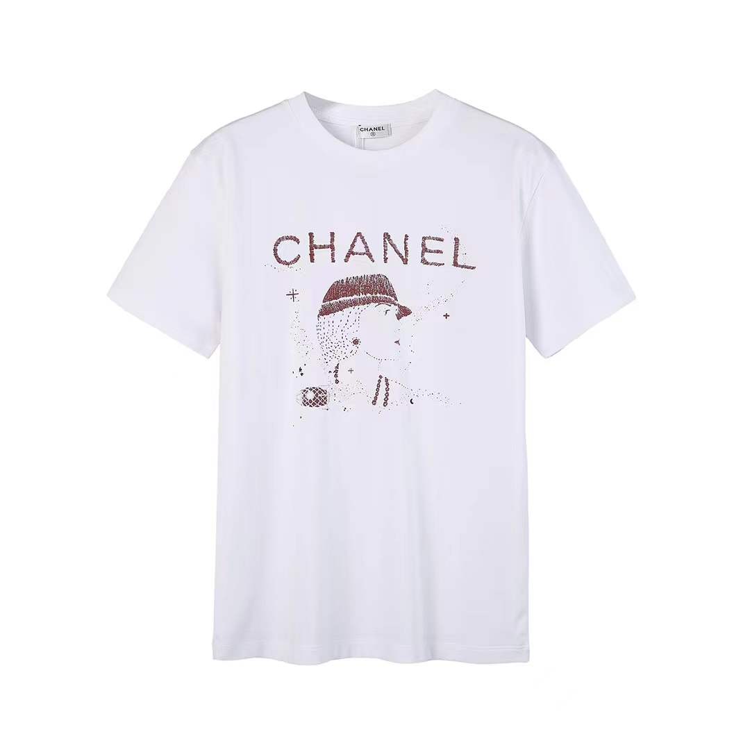Chanel T-shirt with a graphic print white
