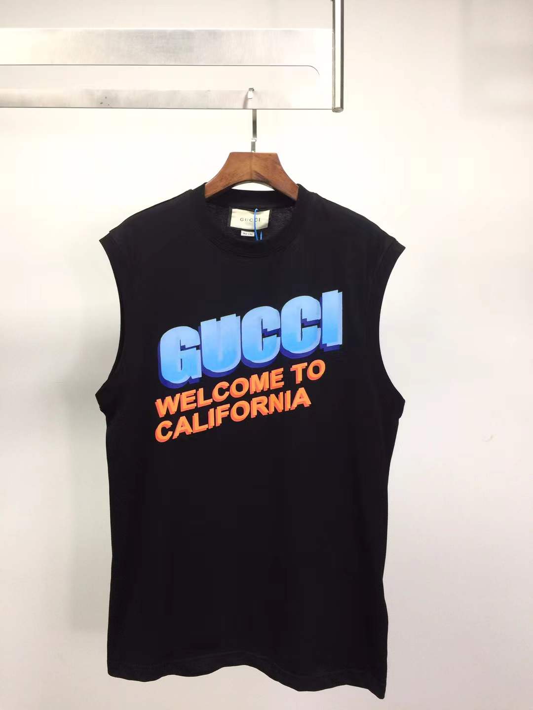 Gucci "Welcome to California" sleeveless T-shirt black