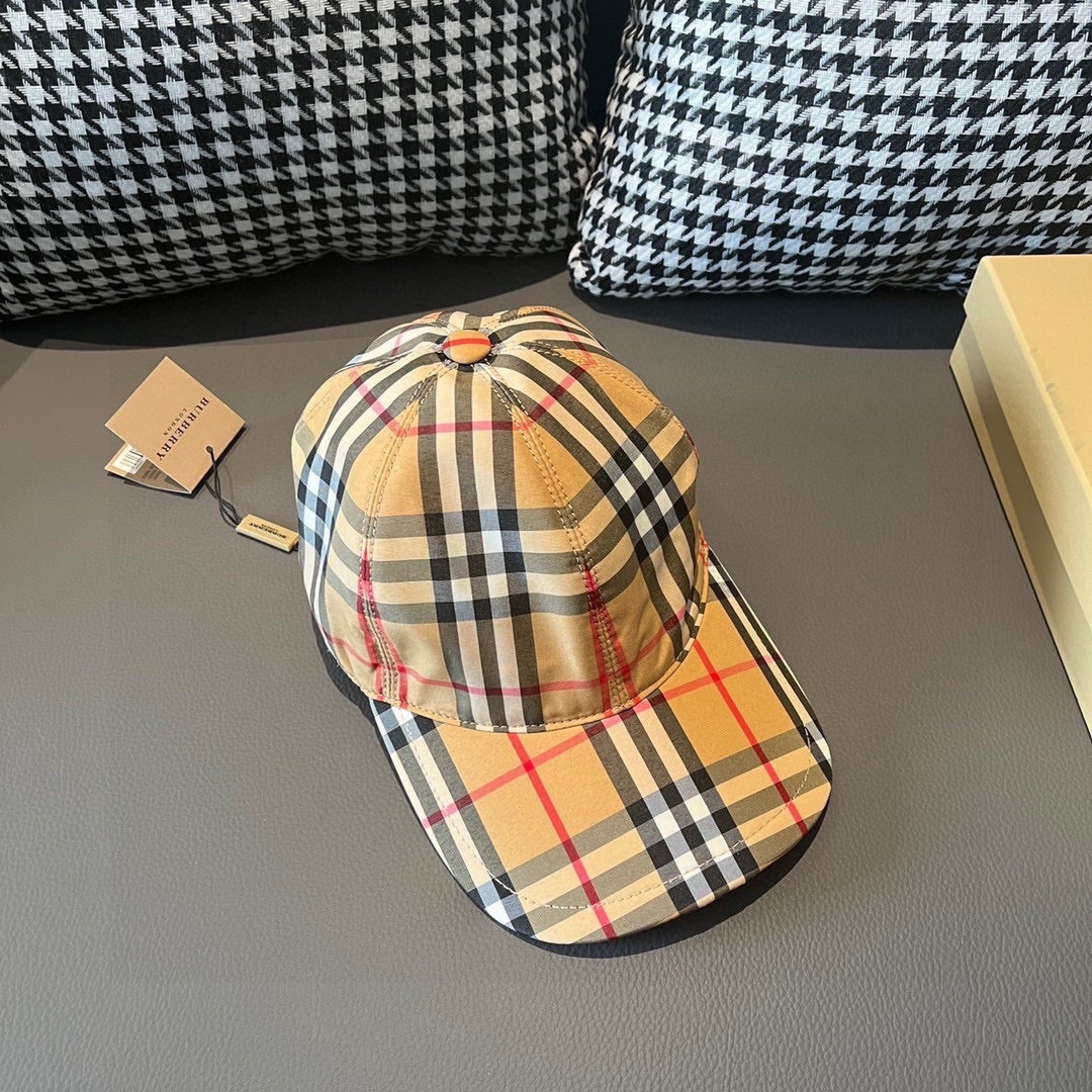 Burberry Check cotton baseball cap in archive beige