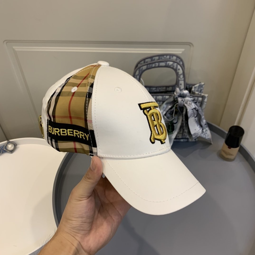 Burberry Check Cotton Baseball Cap with an embroidered TB logo in a white and beige colorway