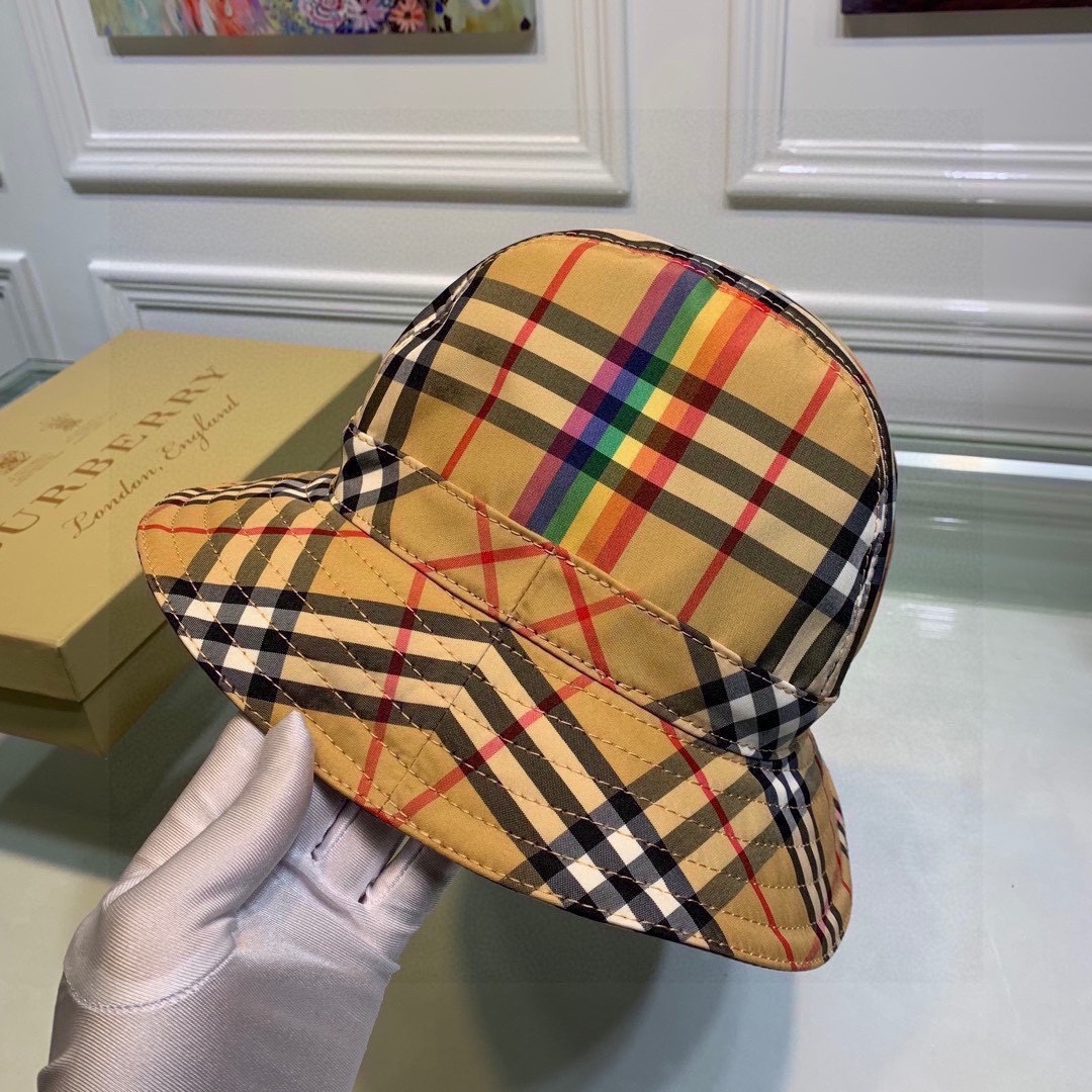 Burberry Rainbow Stripe Vintage Check bucket hat