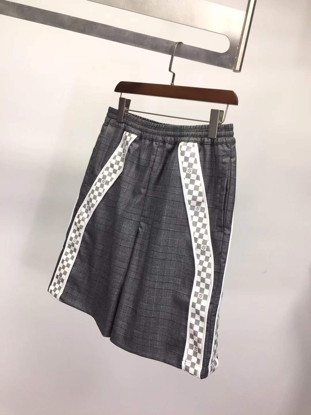 LV Damier Cotton Casual Shorts in a grey color