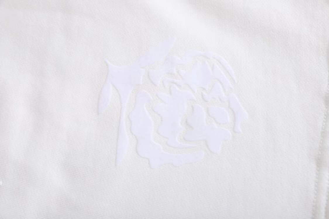 LV Denim Tears Mono Cotton Wreath Shorts in white cotton.