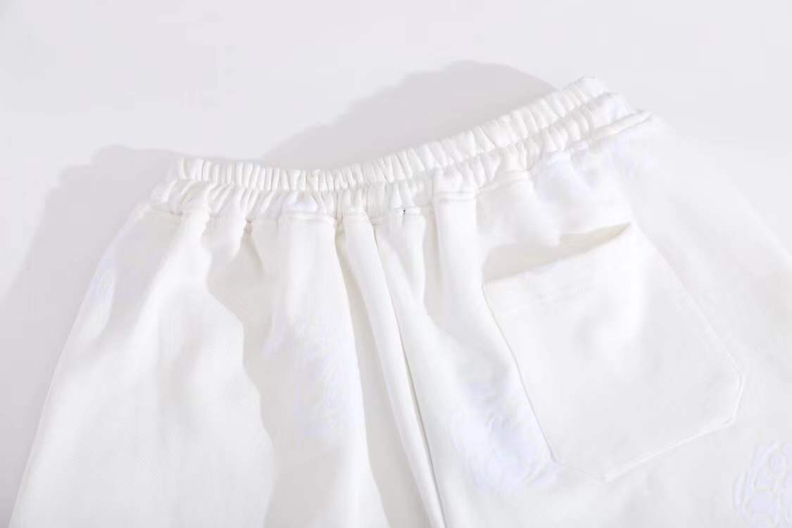 LV Denim Tears Mono Cotton Wreath Shorts in white cotton.