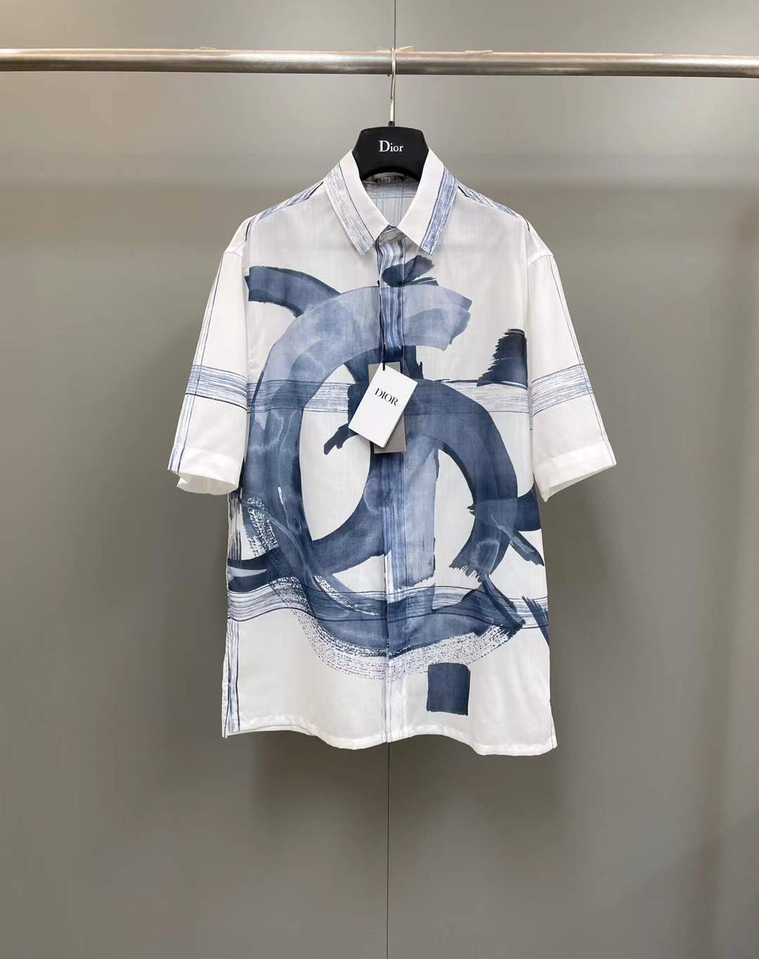 Dior Men 2022 x Jack Kerouac white and blue cotton printed short sleeve shirt.