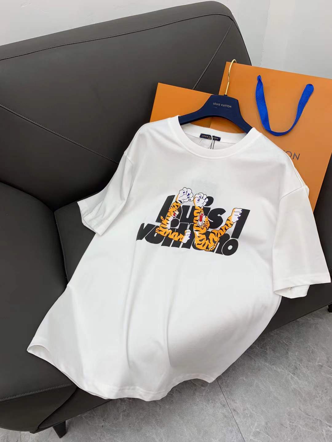 LV t-Shirt
