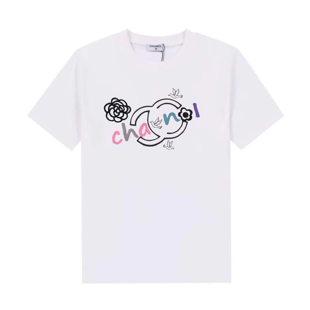 chanel white graphic print cotton T-shirt.