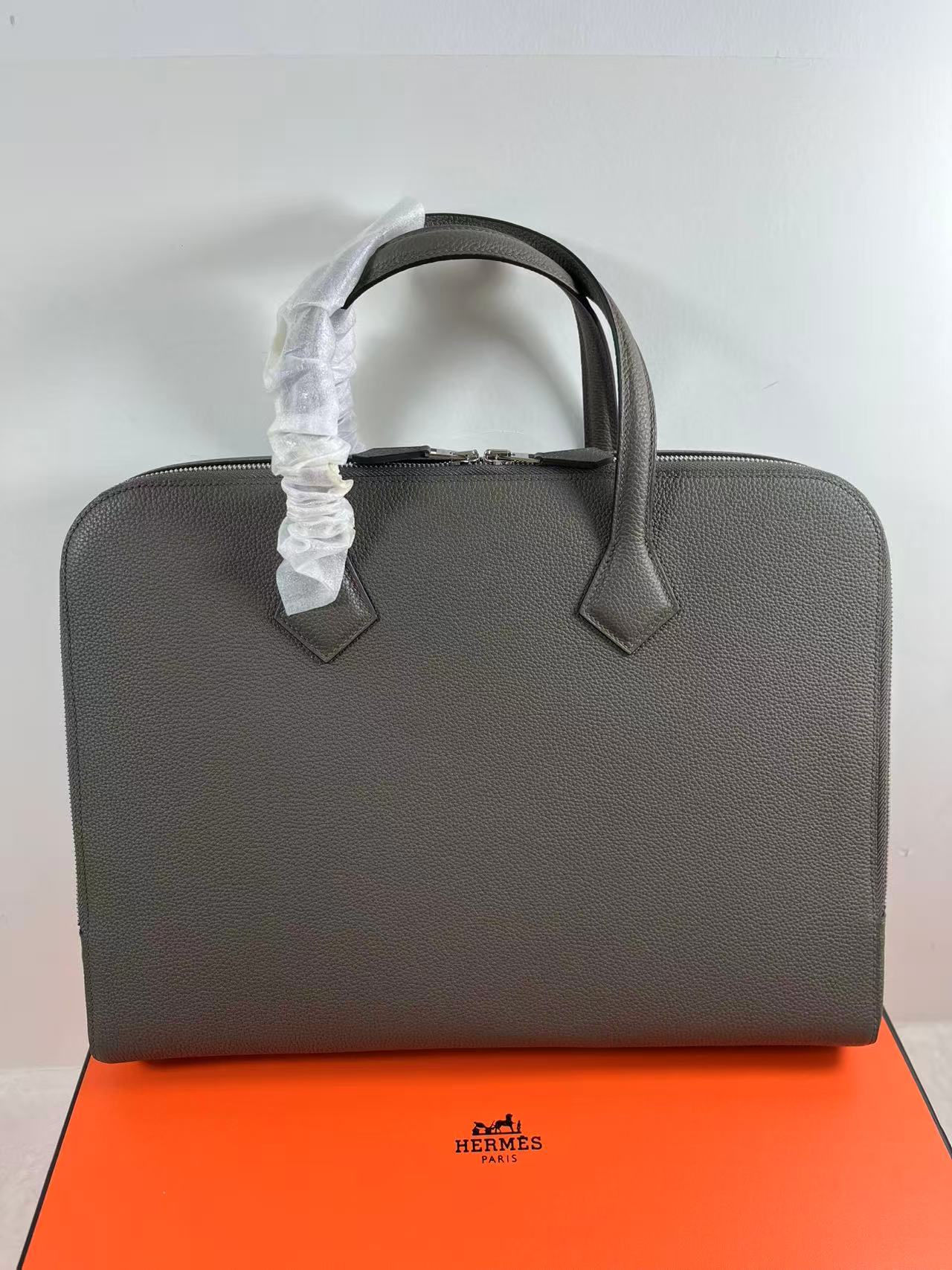 Hermes Victoria Light leather briefcase