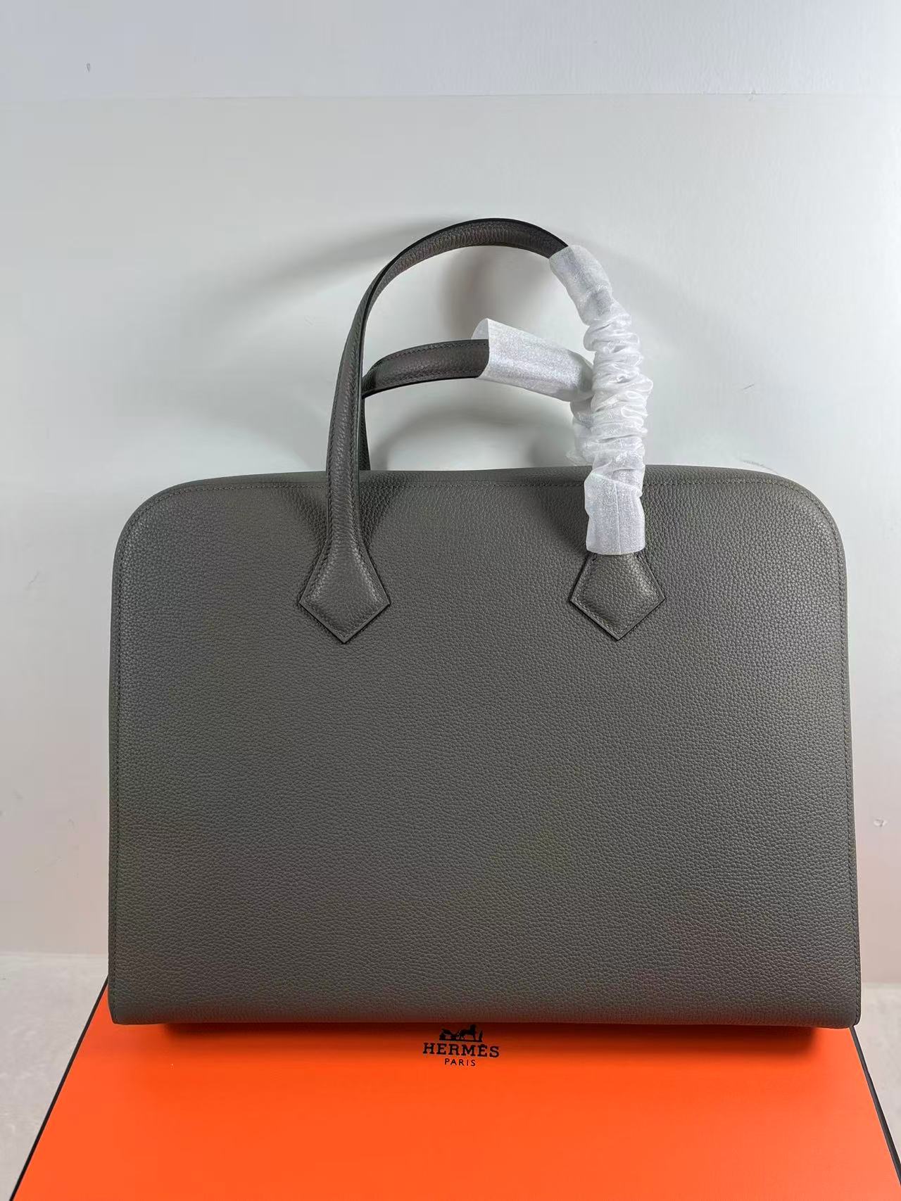 Hermes Victoria Light leather briefcase