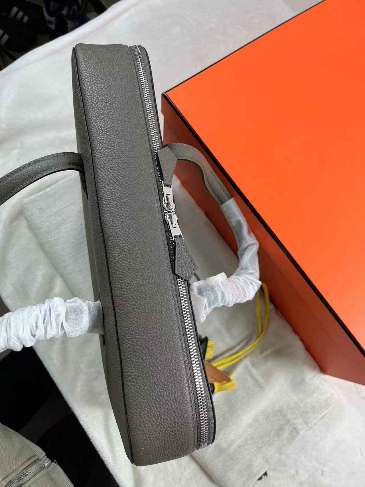 Hermes Victoria Light leather briefcase