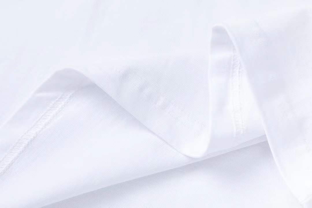 chanel logo crew neck t-shirt.