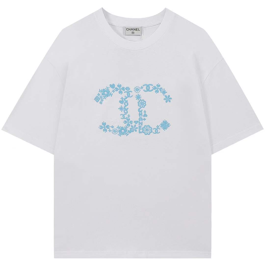 chanel t-shirt with a blue floral logo