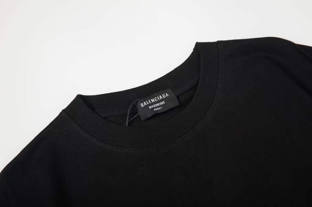 Balenciaga medium-fit cotton jersey t-shirt with a shoe print