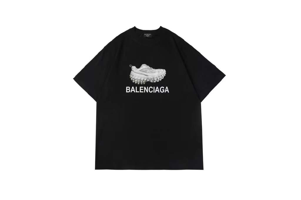 Balenciaga medium-fit cotton jersey t-shirt with a shoe print