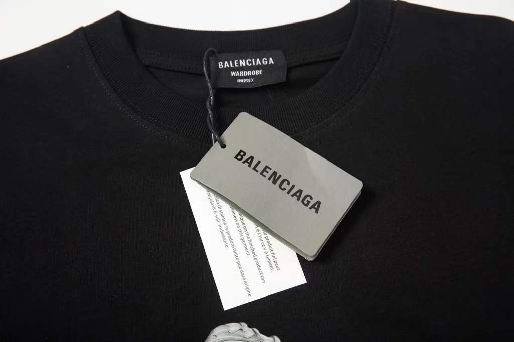 Balenciaga medium-fit cotton jersey t-shirt with a shoe print