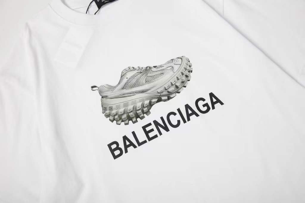 Balenciaga Mirror Balenciaga T-shirt in white cotton