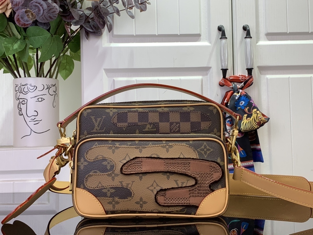 LV x Nigo Nil shoulder bag in brown canvas with gold-tone hardware