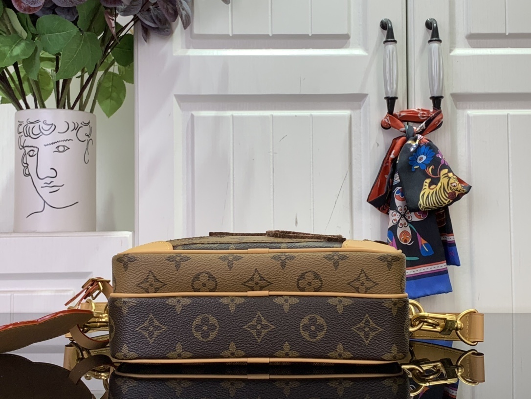 LV x Nigo Nil shoulder bag in brown canvas with gold-tone hardware